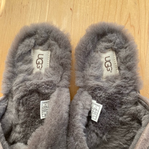 Ugg Australia Abela Slipper - Picture 3 of 10